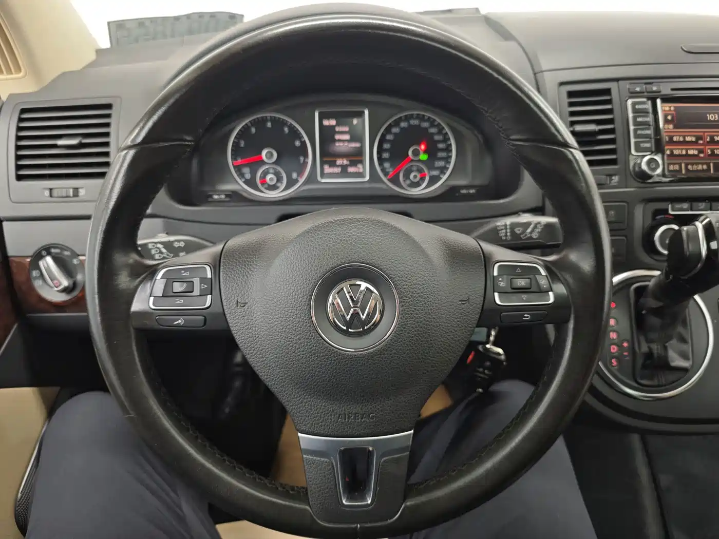 Volkswagen Multivan 2015 2012 2.0TSI 4WD Premium