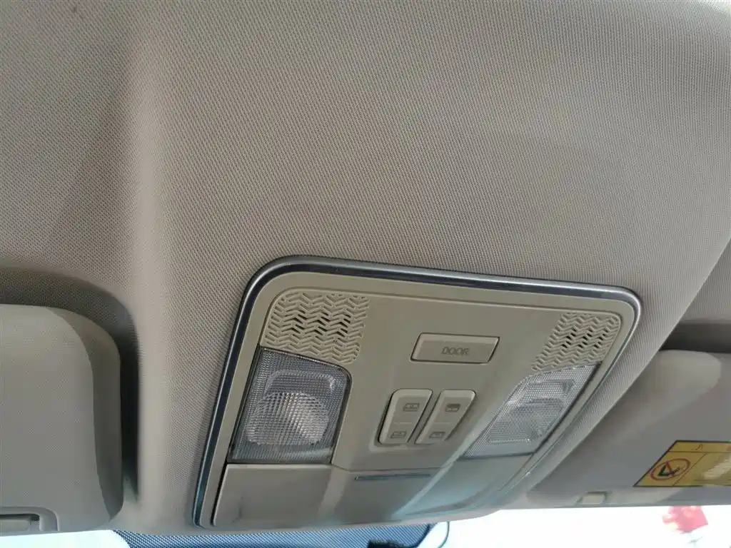 Sinotruk VGV VGV U70 2020 2020 1.5T Auto Smart Elite 5-seater