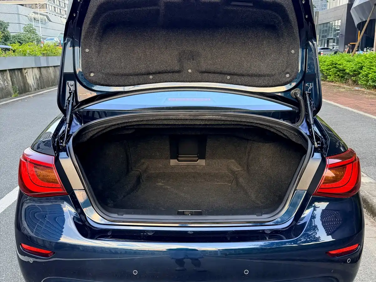 Infiniti Q70 2017 2017 Q70L 2.5L Elite Edition