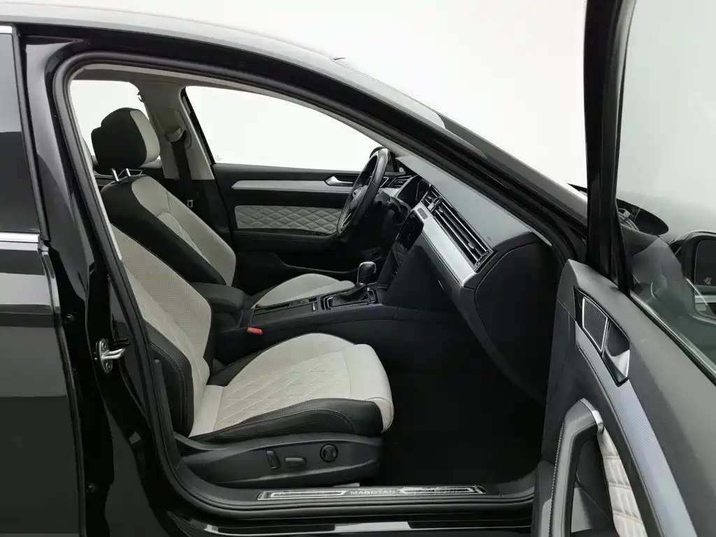 Photo 23 - Volkswagen Magotan