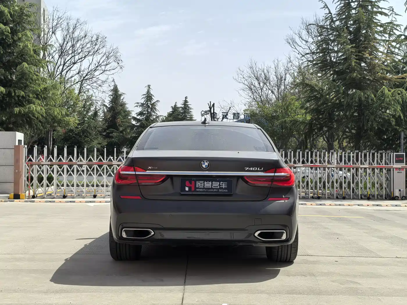 BMW 7 Series 2018 740Li xDrive Premium Type M Sport Package фото 31