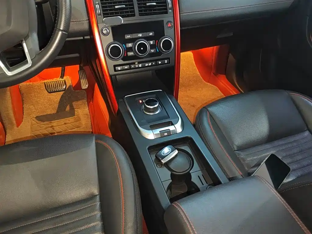 Land Rover Discovery Sport 2019 240PS SE Dynamic Edition China VI фото 14