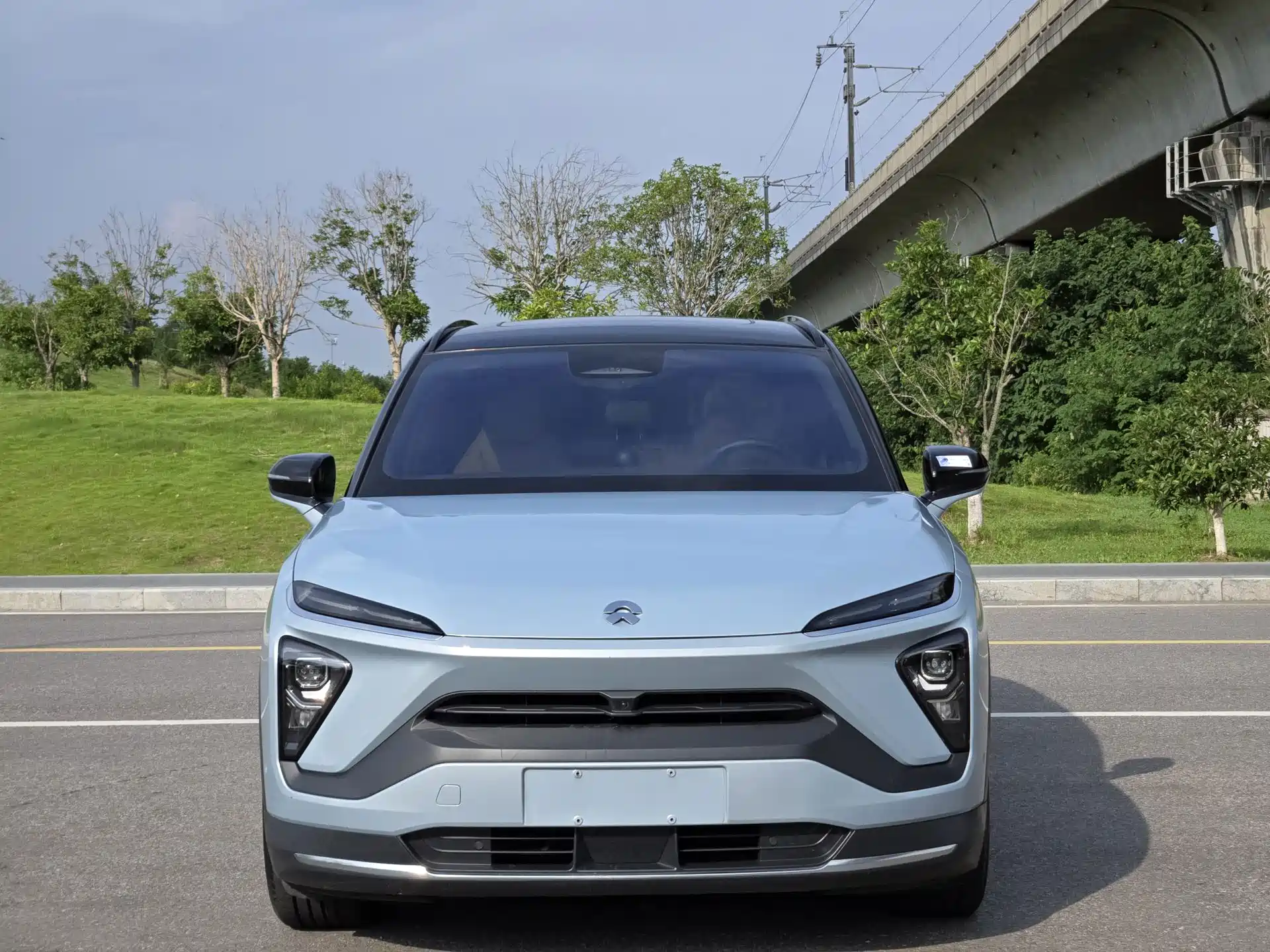 Фото 2 - NIO ES6