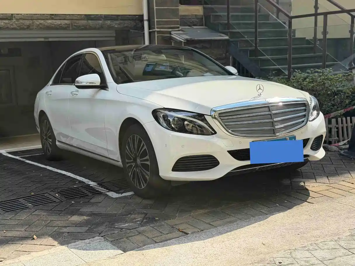 Фото 3 - Mercedes-Benz C-Class