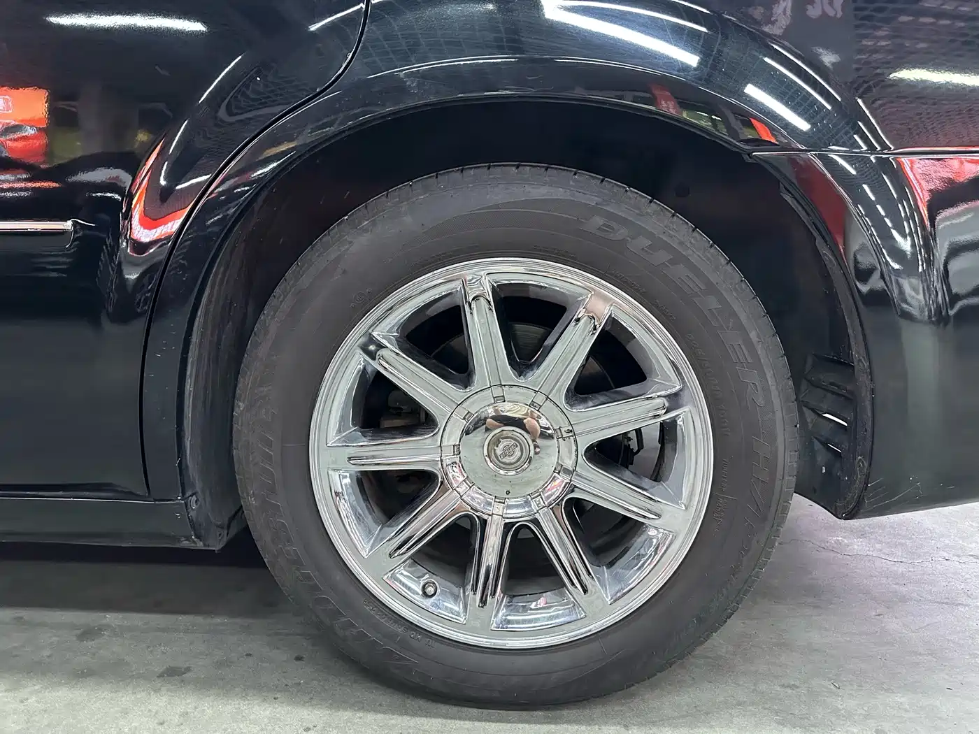Photo 17 - Chrysler 300C