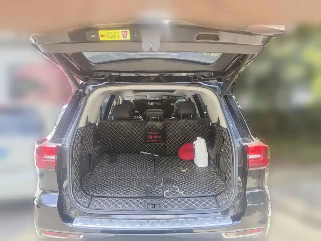Фото 5 - Roewe RX8