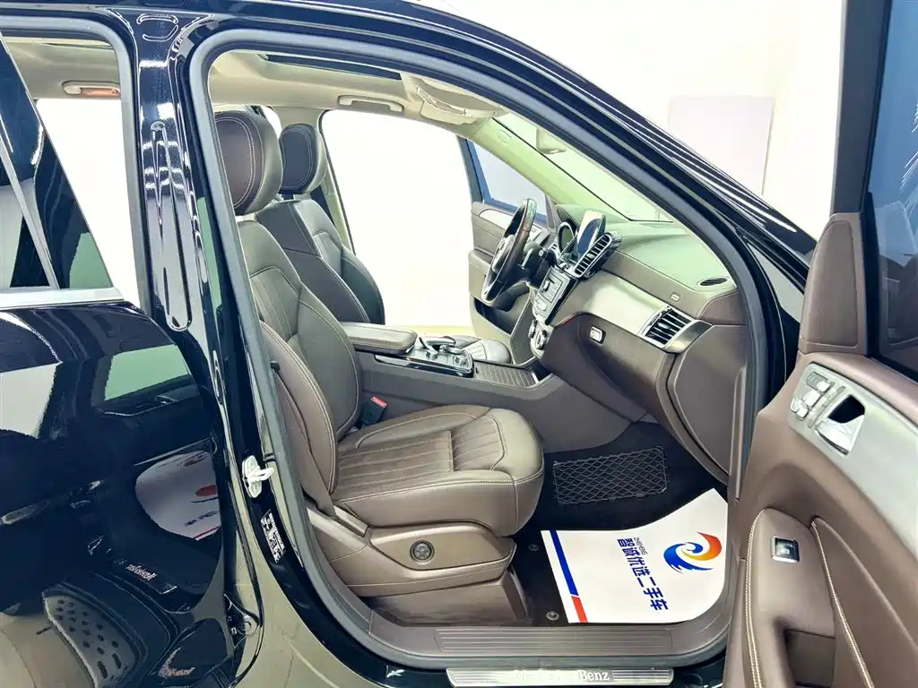 Mercedes-Benz GLS 2016 GLS 400 4MATIC Dynamic фото 9