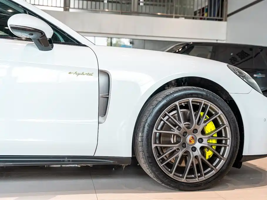 PORSCHE PANAMERA NEW ENERGY