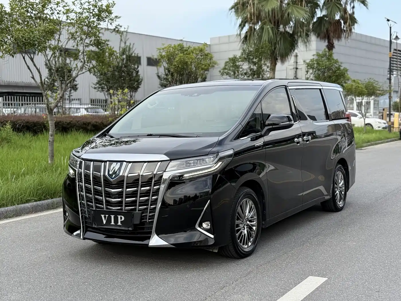 Toyota Alphard 2019 Hybrid 2.5L Luxury