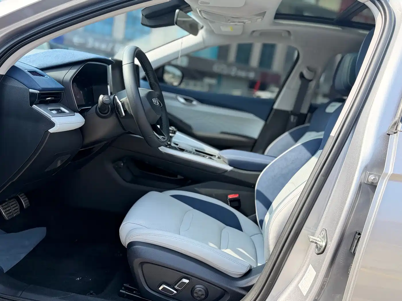 GEELY AUTOMOBILE XINGRUI