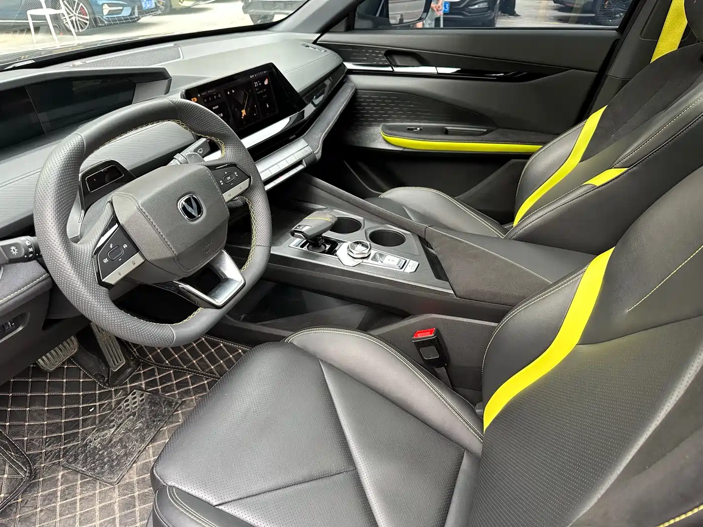 CHANGAN UNI-V