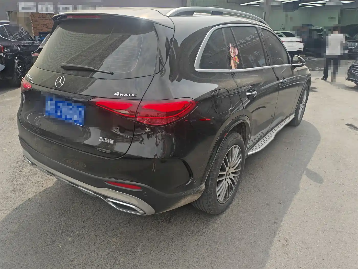 MERCEDES-BENZ GLC