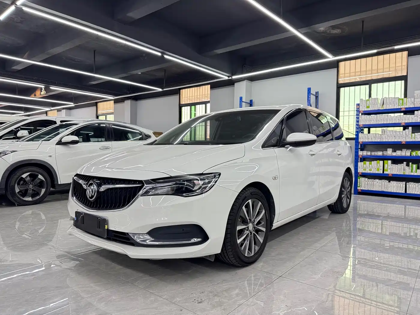 Buick GL6 2018 2018 18T 6-Seater Premium