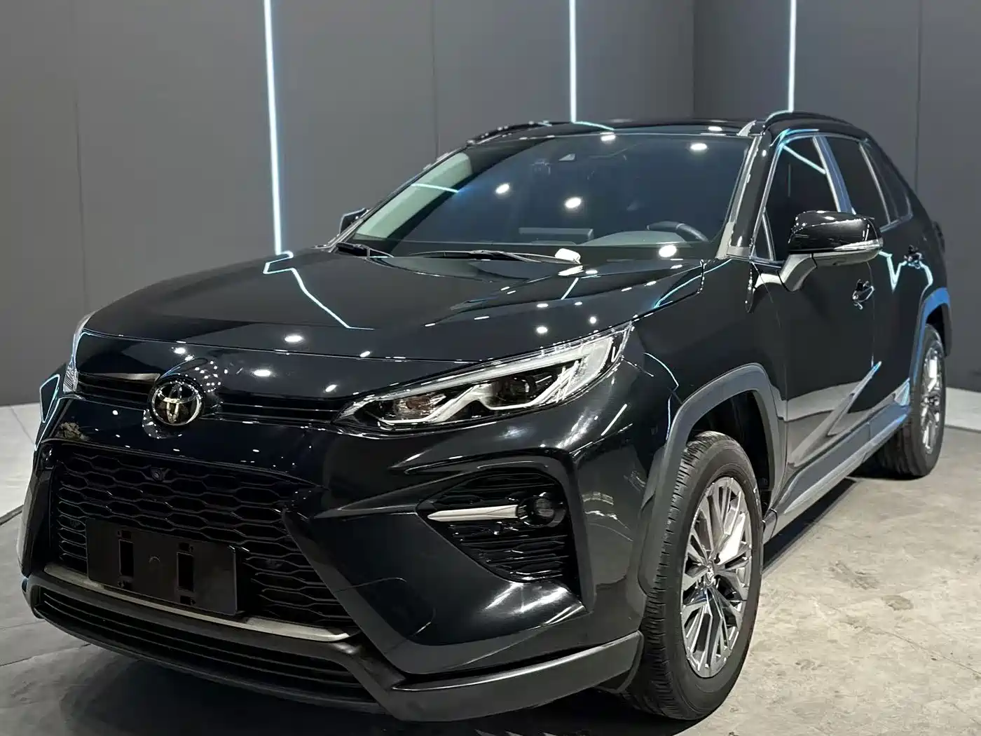 Toyota Wildlander 2024 2023 2.0L CVT AWD Luxury PLUS