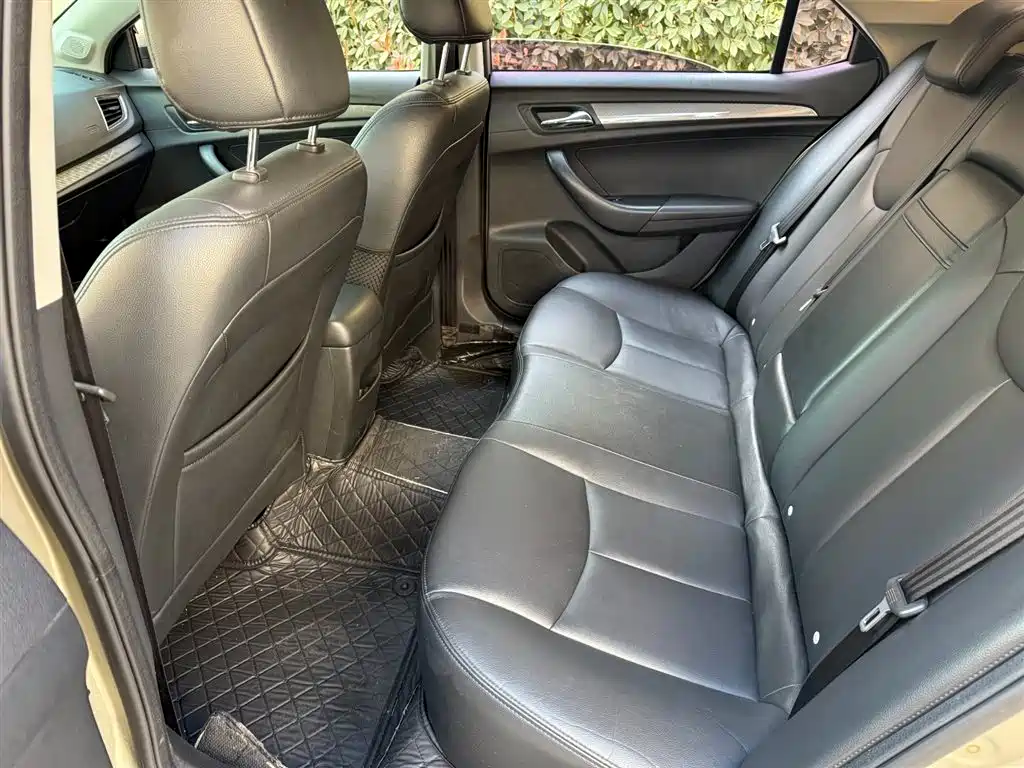 Roewe 360 2017 2015 1.5L Automatic Luxury