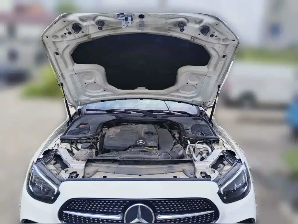 Mercedes-Benz E-Class, миниатюра 9