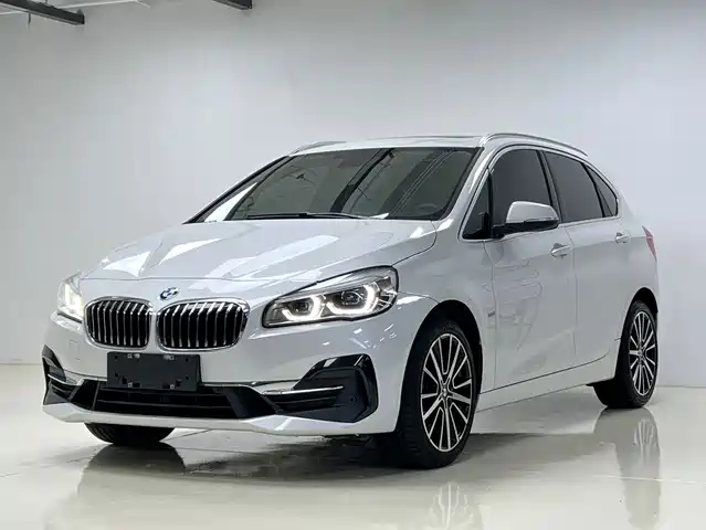 BMW BMW 2 Series Touring 2018 Model 220i Luxury Package