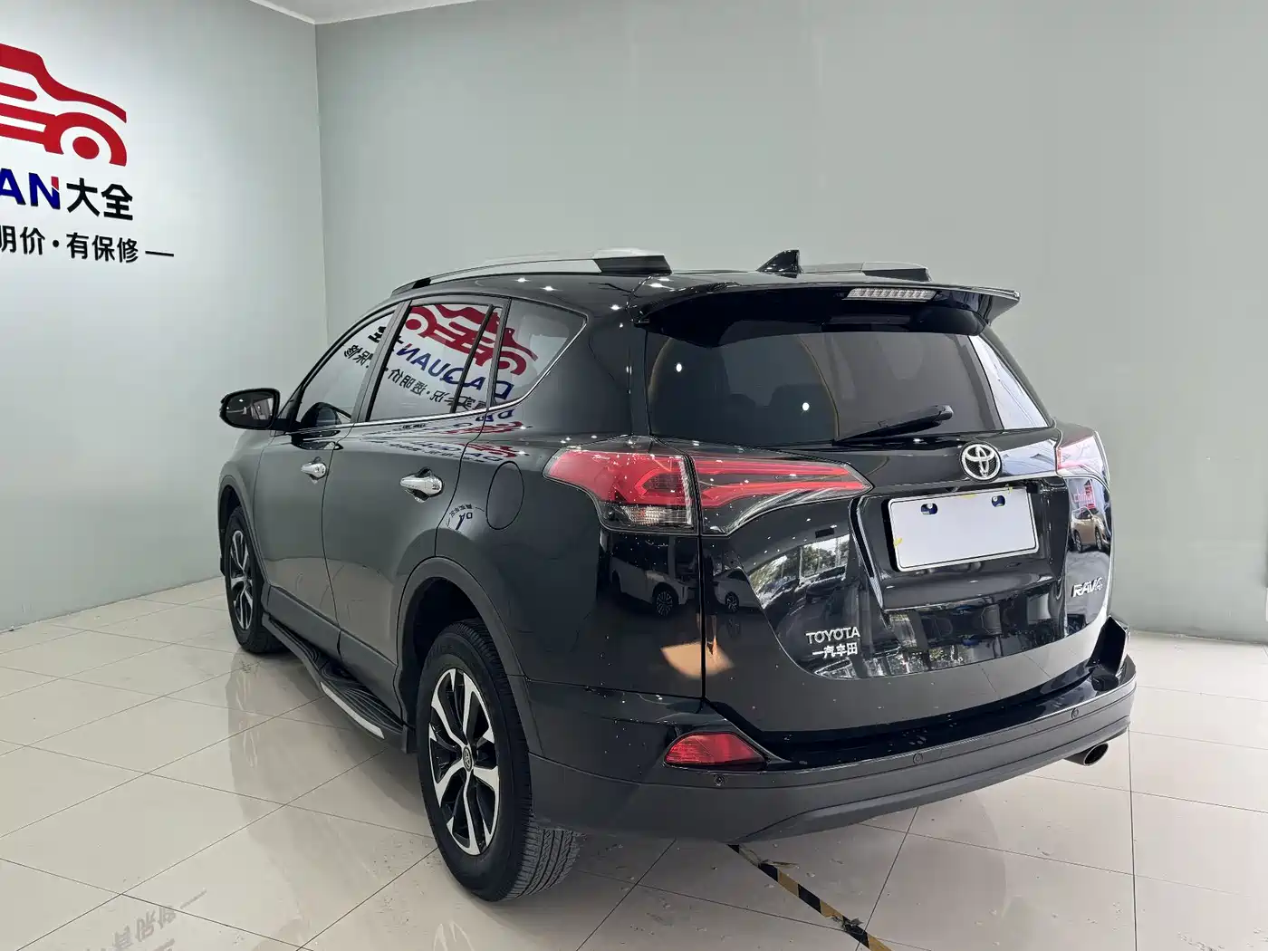 Toyota RAV4 Rongfang 2016 2.0L CVT 2WD Trend (China V) фото 11