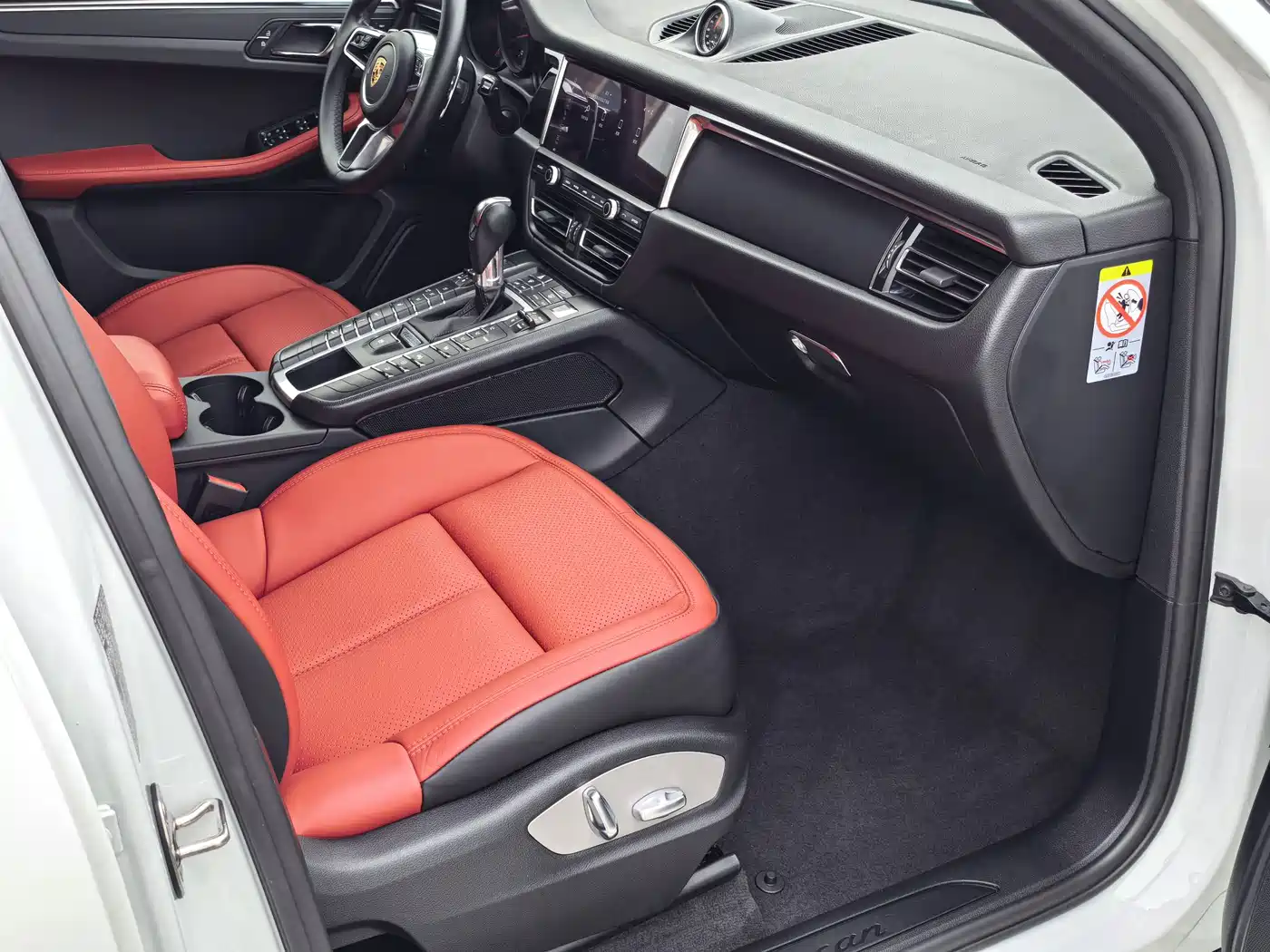 Porsche Macan 2018 Macan 2.0T фото 12