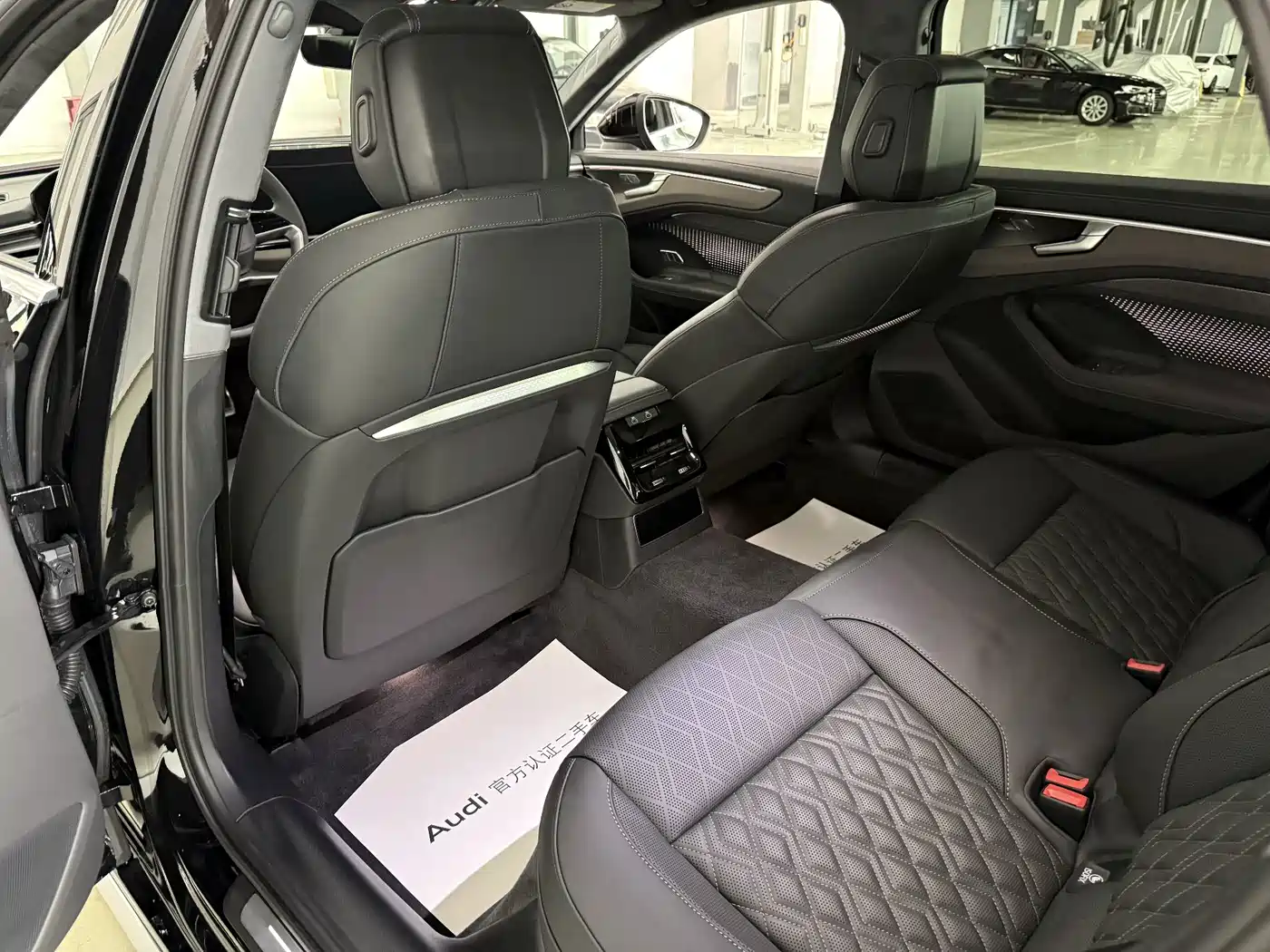 صورة 8 - Audi A6L