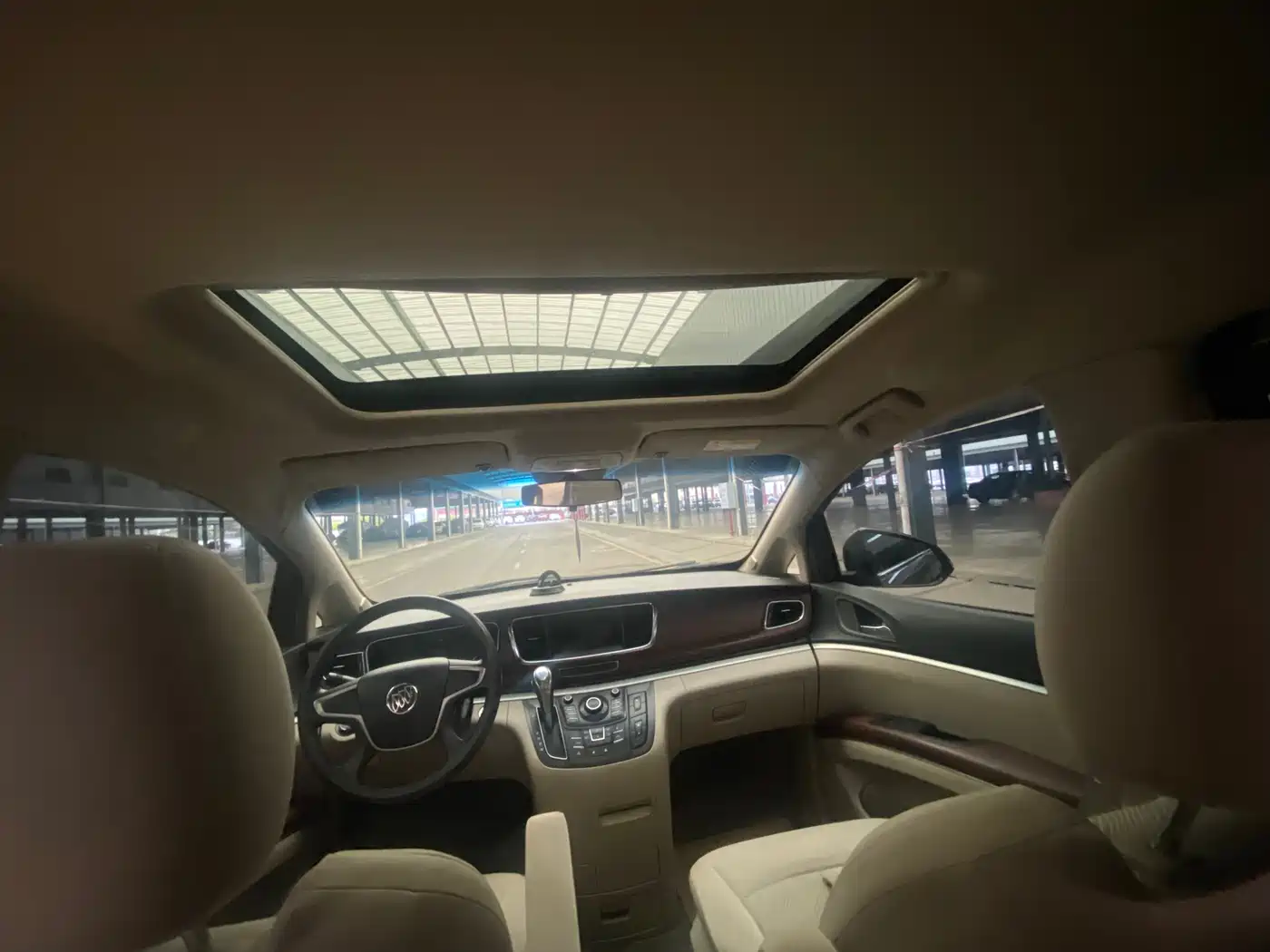 Buick GL8 2014 2.4L CT Luxury Business Comfort фото 14