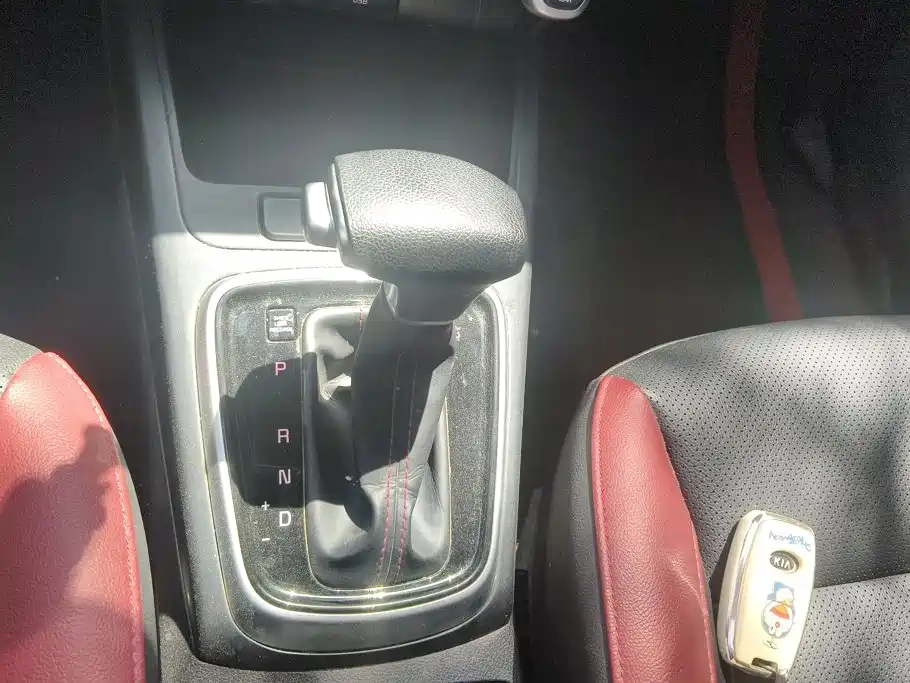 Kia KX CROSS 2019 2017 1.4L AT GLS