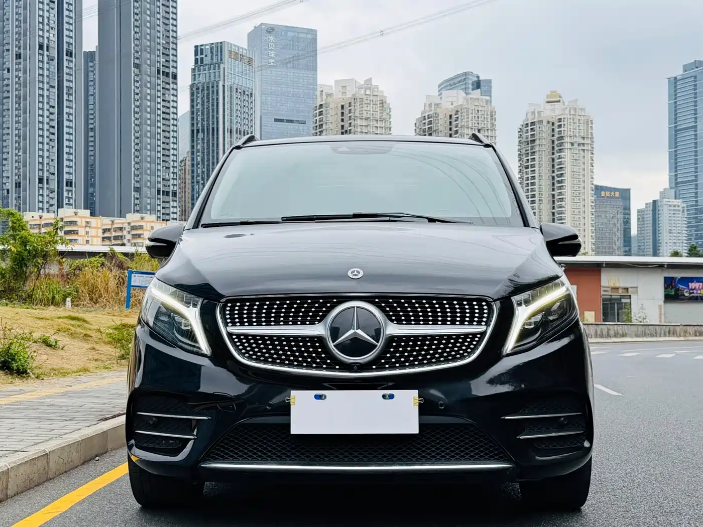 MERCEDES-BENZ V CLASS