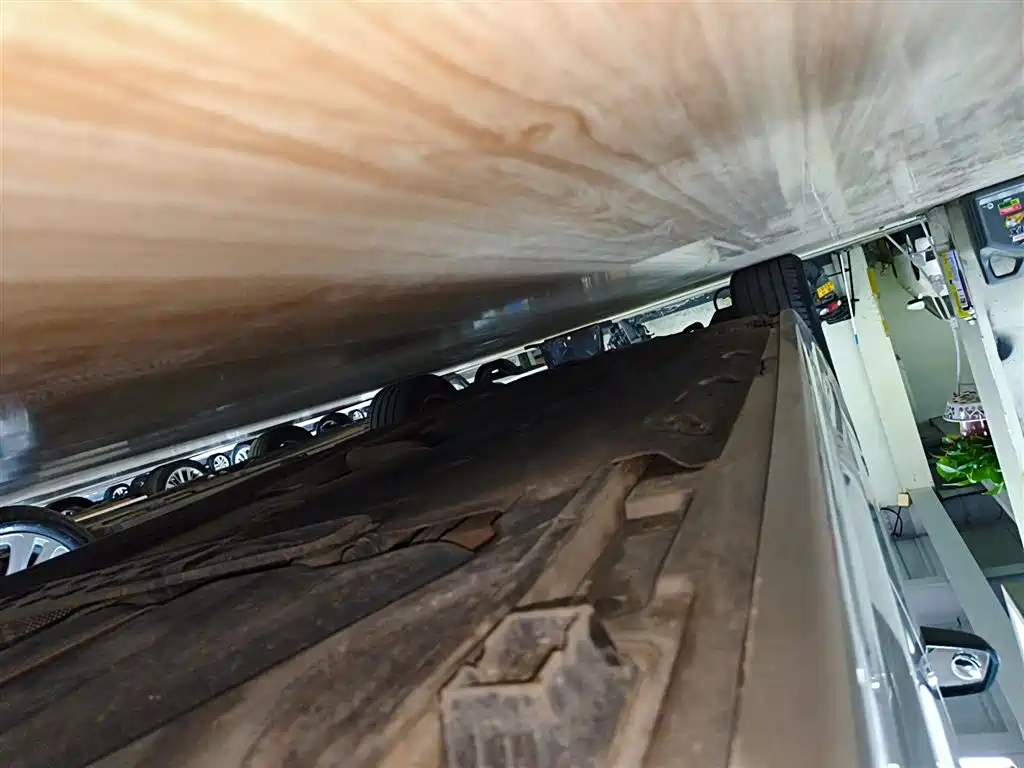BMW 5 Series 2014 525Li Leading фото 21