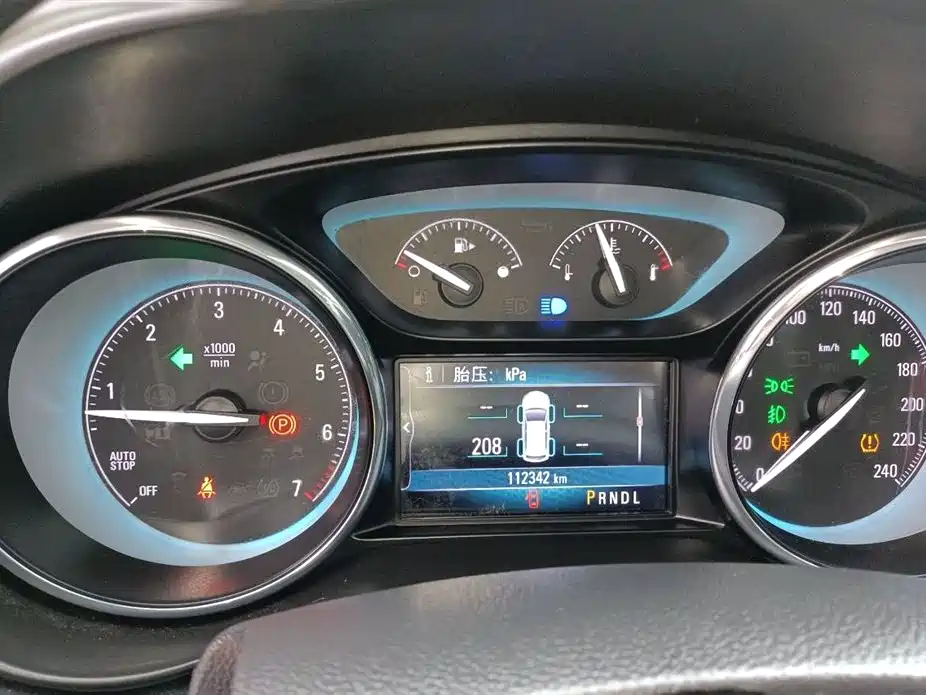 Buick Envision Plus 2017 20T FWD Premium фото 9