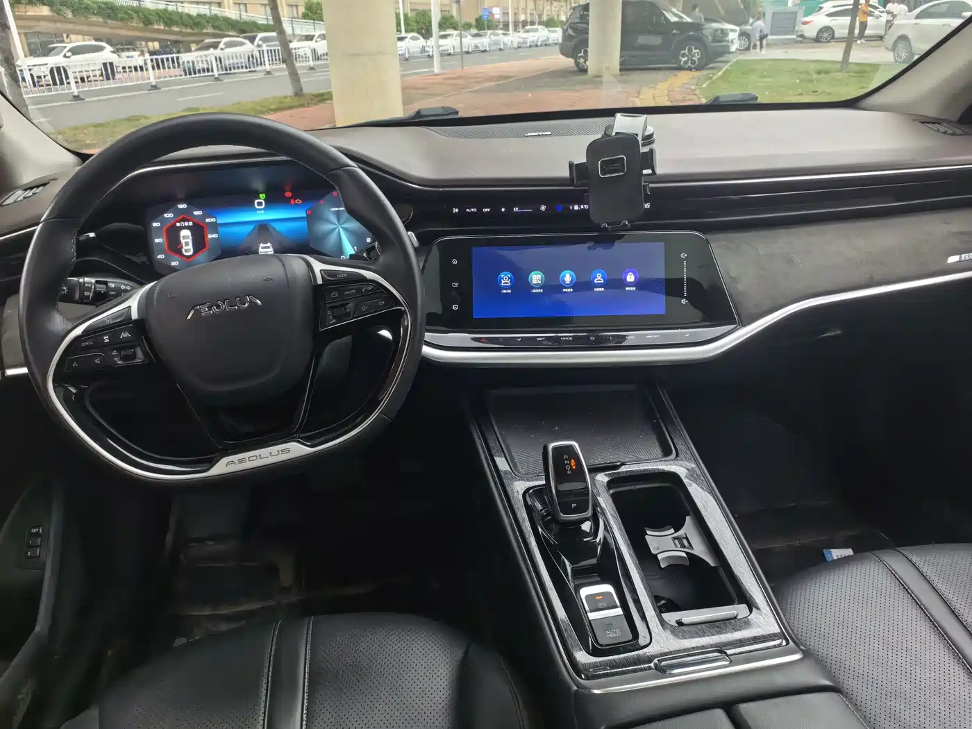 DONGFENG YI HYUN MAX