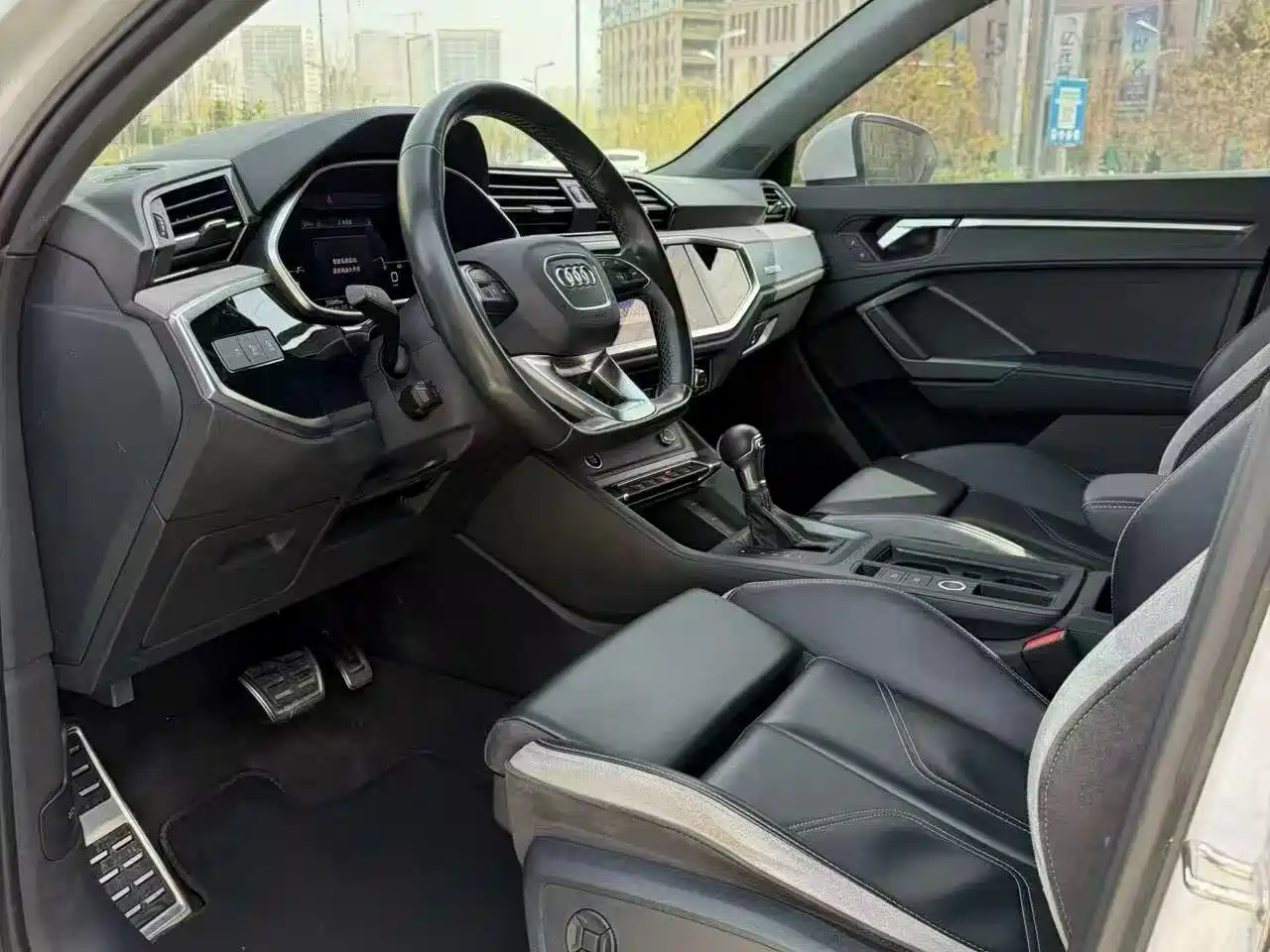 Audi Q3 2024 35 TFSI Fashion Sport фото 7