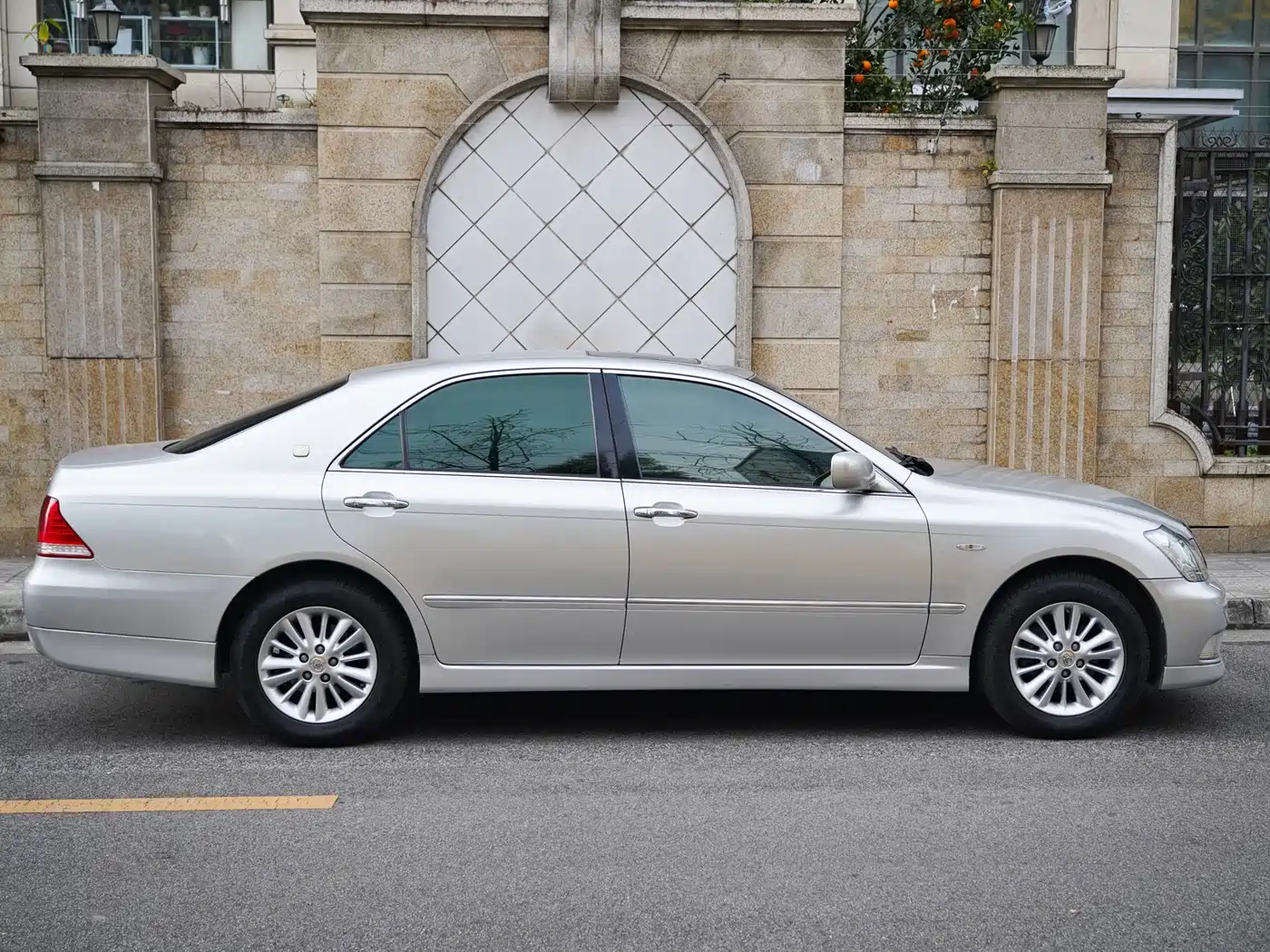 Toyota Crown 2007 2.5L Royal Leather Edition фото 4