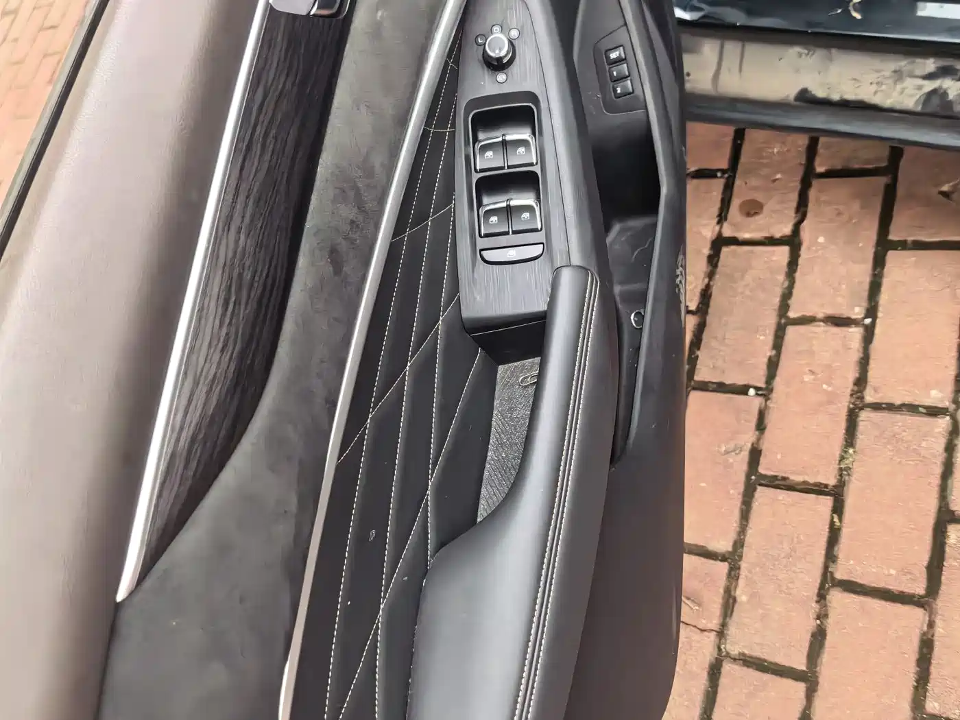 DONGFENG YI HYUN MAX