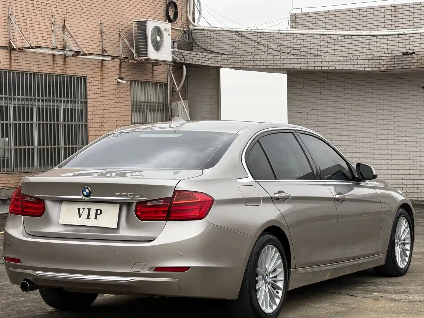 BMW 3 Series 2013 320Li Luxury Design Package фото 13