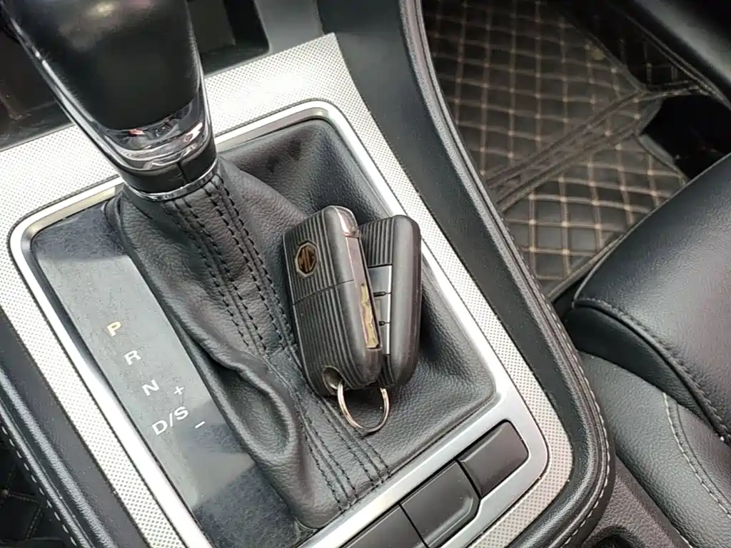MG MG6 2018 2017 20T Automatic Luxury Smart Connect Version (China V)