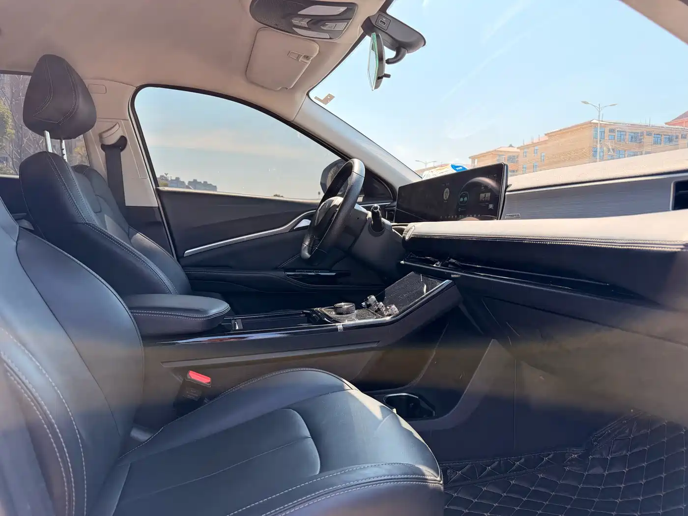 NEZHA AUTOMOBILE NEZHA U