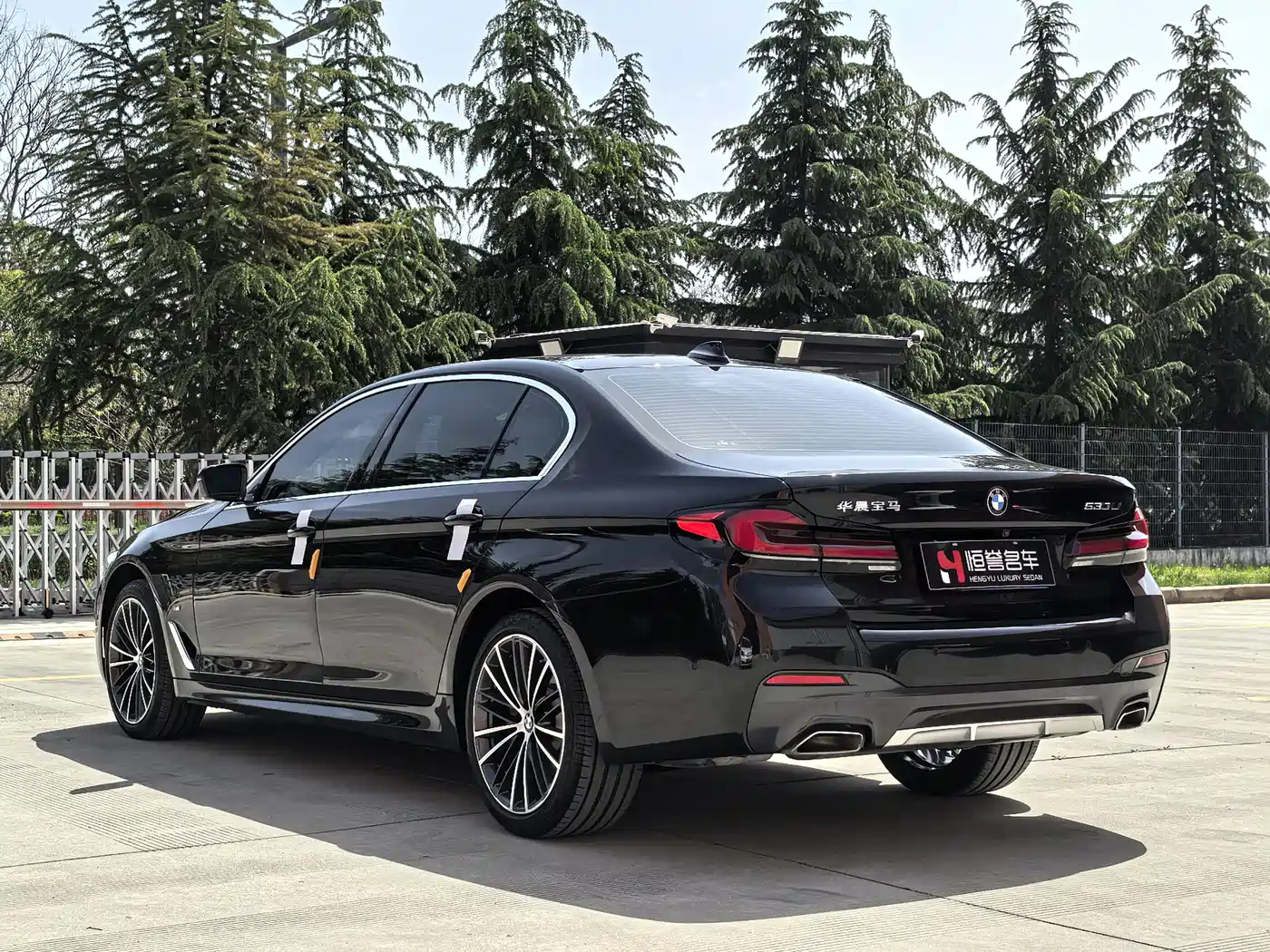 BMW 5 Series 2022 530Li Leading M Sport Package фото 26