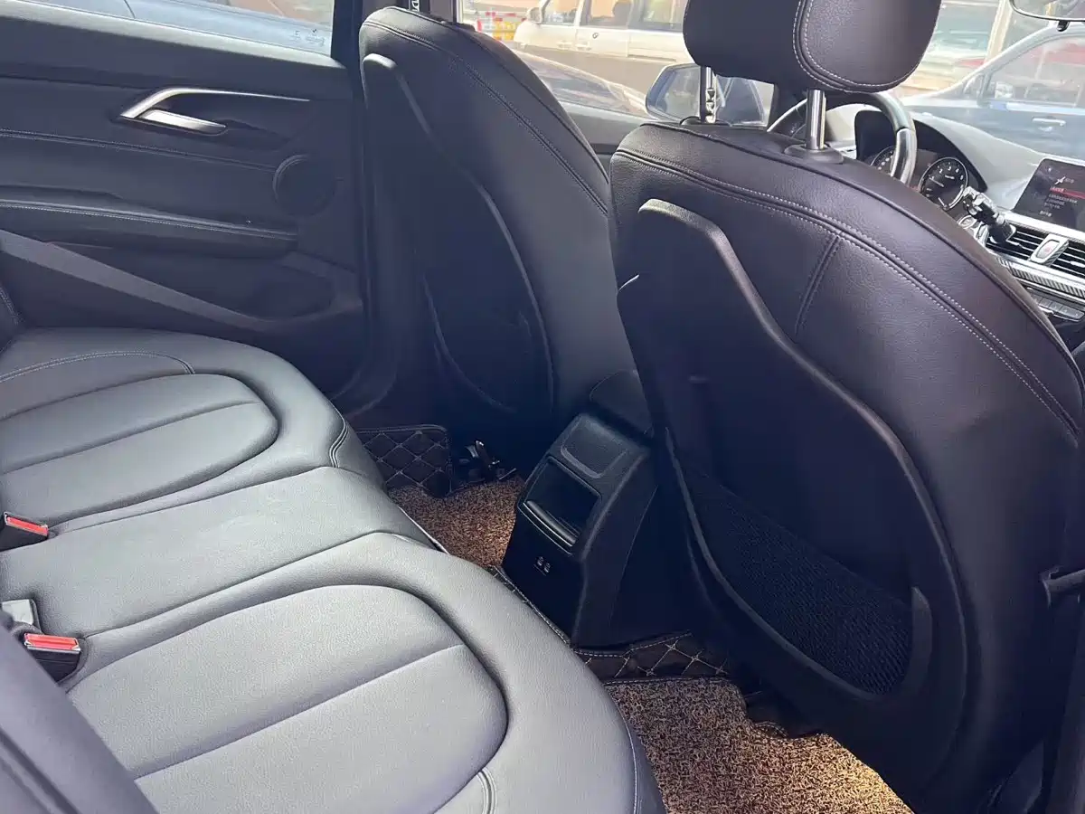 BMW 1 Series 2020 Model 120i M Sport Package фото 9