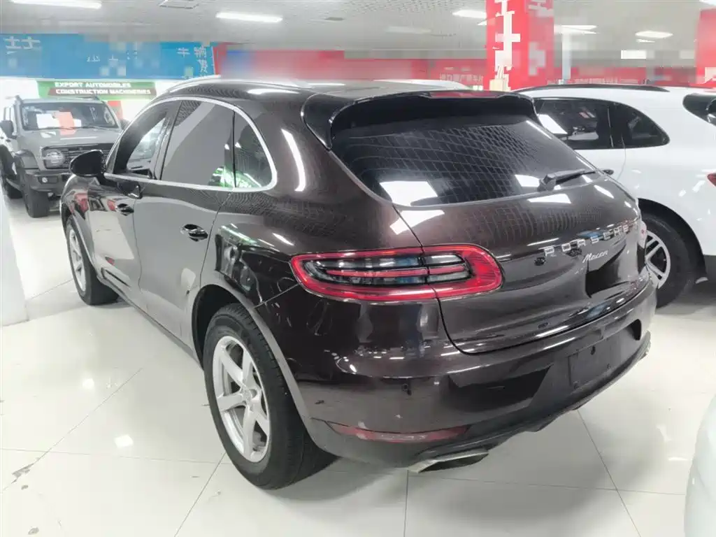 Porsche Macan 2017 Macan 2.0T фото 23