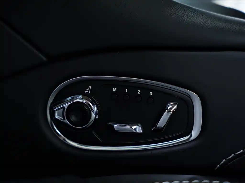 Aston Martin DB11 2021 2019 Model 4.0T V8 Coupe