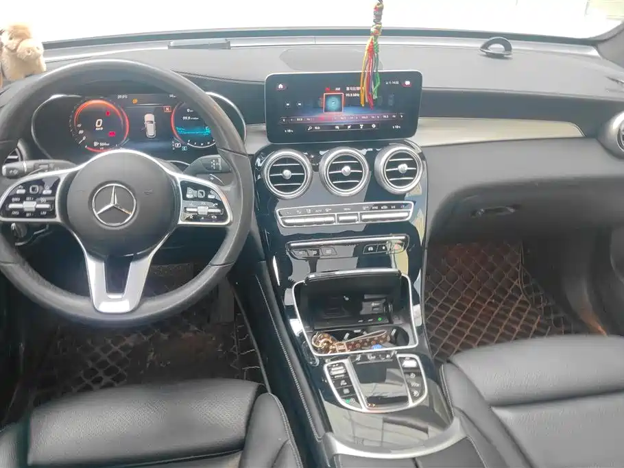 Mercedes-Benz GLC 2021 GLC 260 L 4MATIC Sporty фото 12