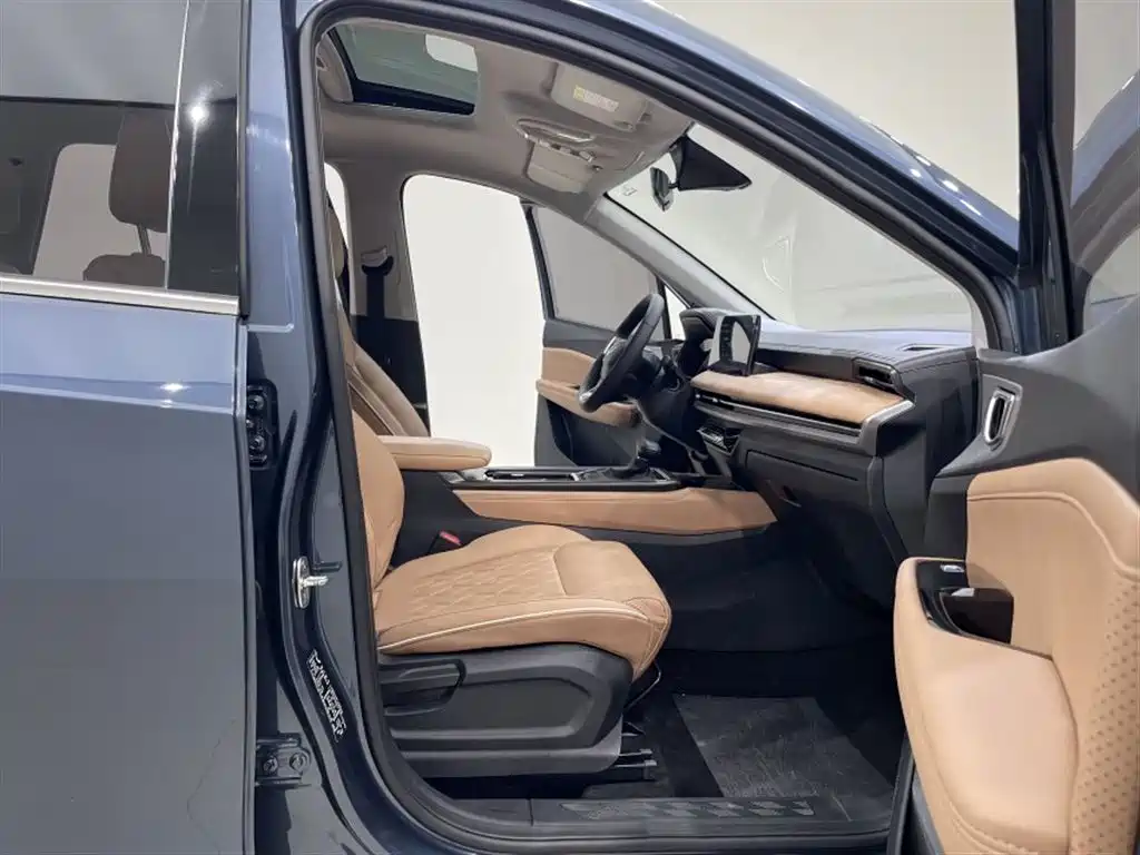 Wuling Motors Wuling Jiachen 2023 2022 1.5T CVT Exclusive Flagship Model