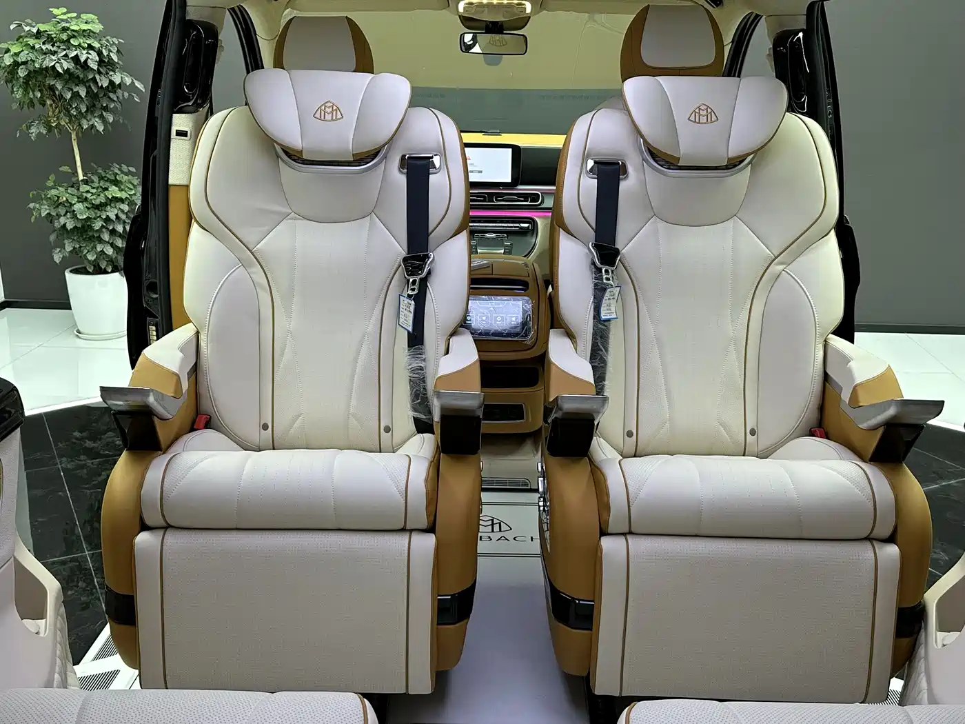 Mercedes-Benz Vito 2021 2.0T Business Edition 7-seater фото 14