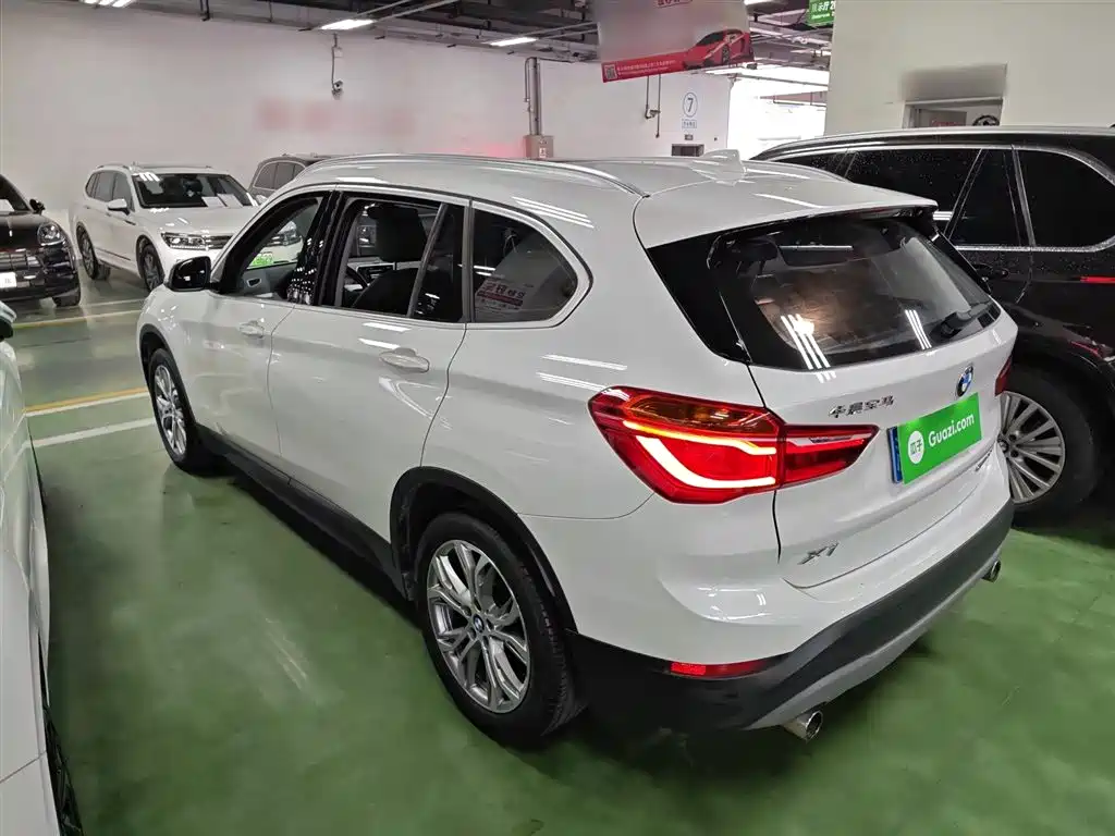 BMW X1 2019 sDrive20Li Leading Model фото 23