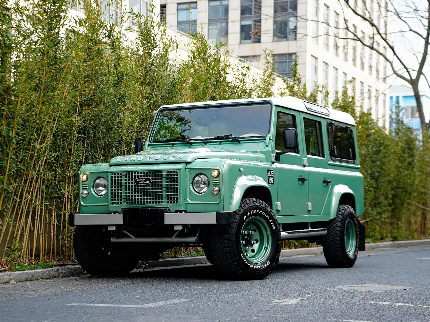 Land Rover Defender
