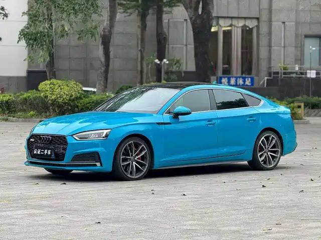 AUDI S5