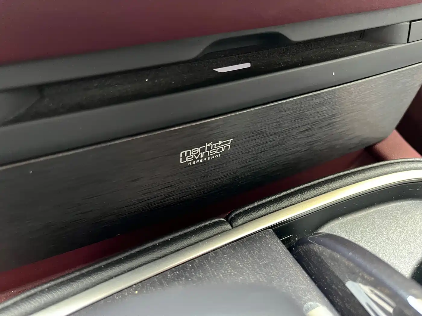Photo 18 - Lexus LS