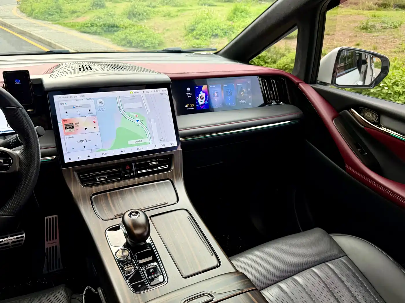 GAC Trumpchi Trumpchi M8 2023 Model Master Series Hybrid Royal Edition фото 15