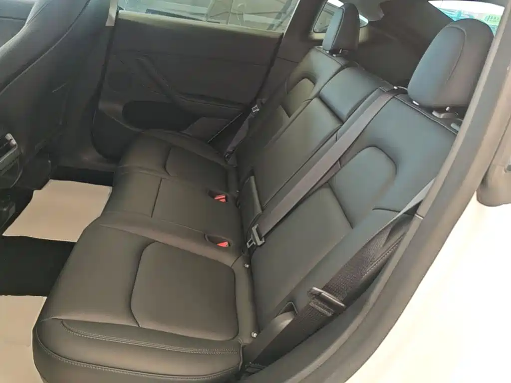 Фото 17 - Tesla Model Y