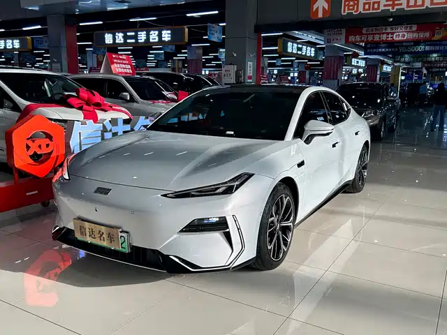 GEELY GALAXY GALAXY E8